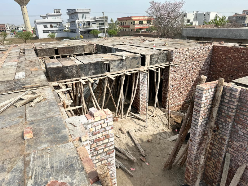 Rooftop slab formwork on site